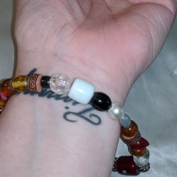 Vintage Beaded Bracelet - Picture 7 of 8